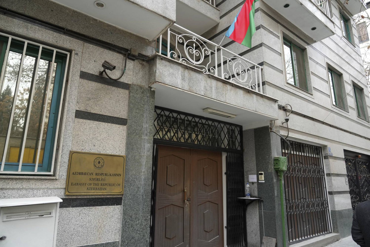 Azerbaijan reopens its embassy in Iran as the countries try to ease tensions – The Associated Press