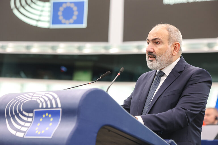 Pashinyan said he is ready to sign a peace treaty with Azerbaijan – Top Buzz Times